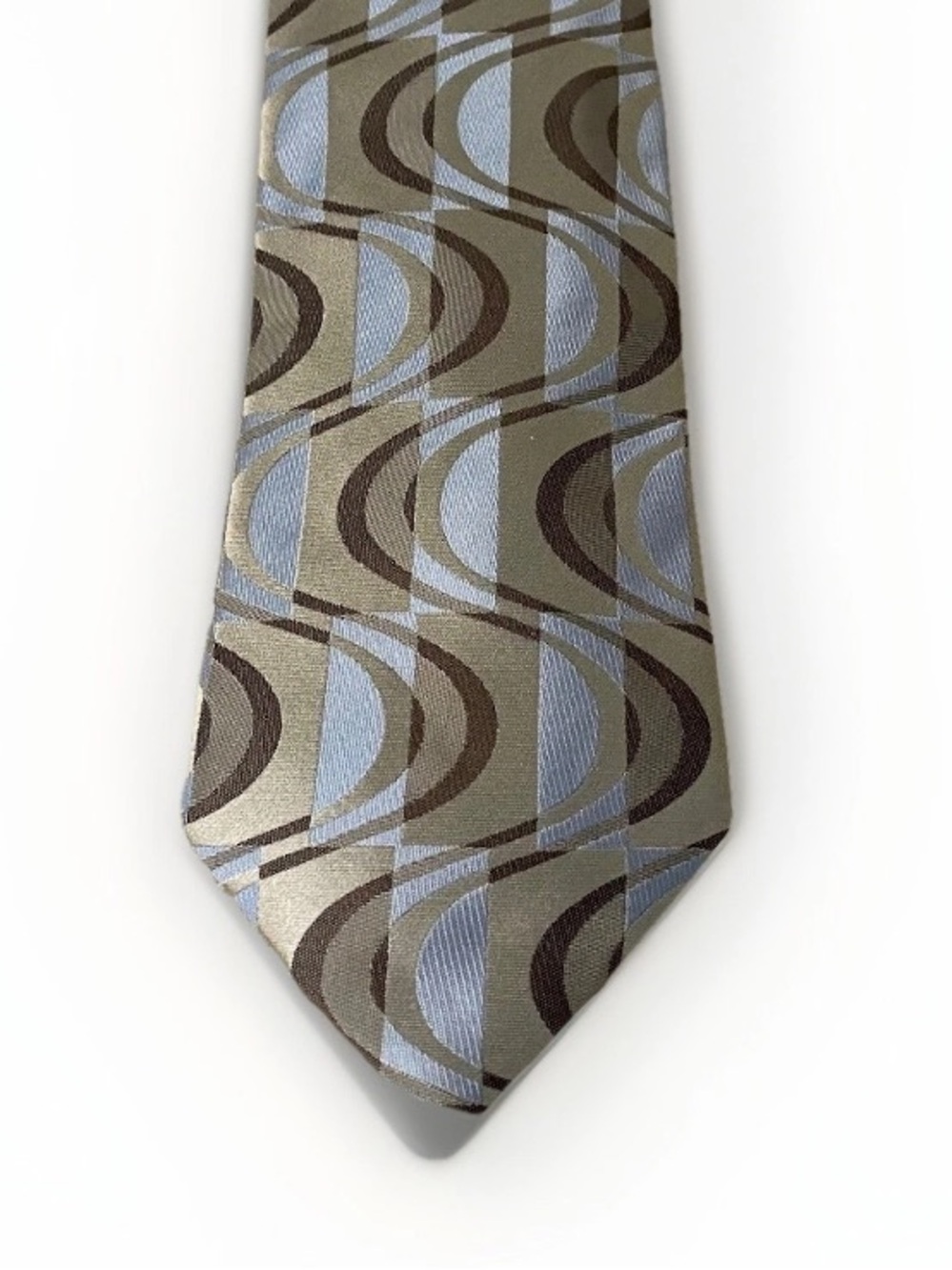 Arrow Tie in Blue and Taupe Geometric Pattern